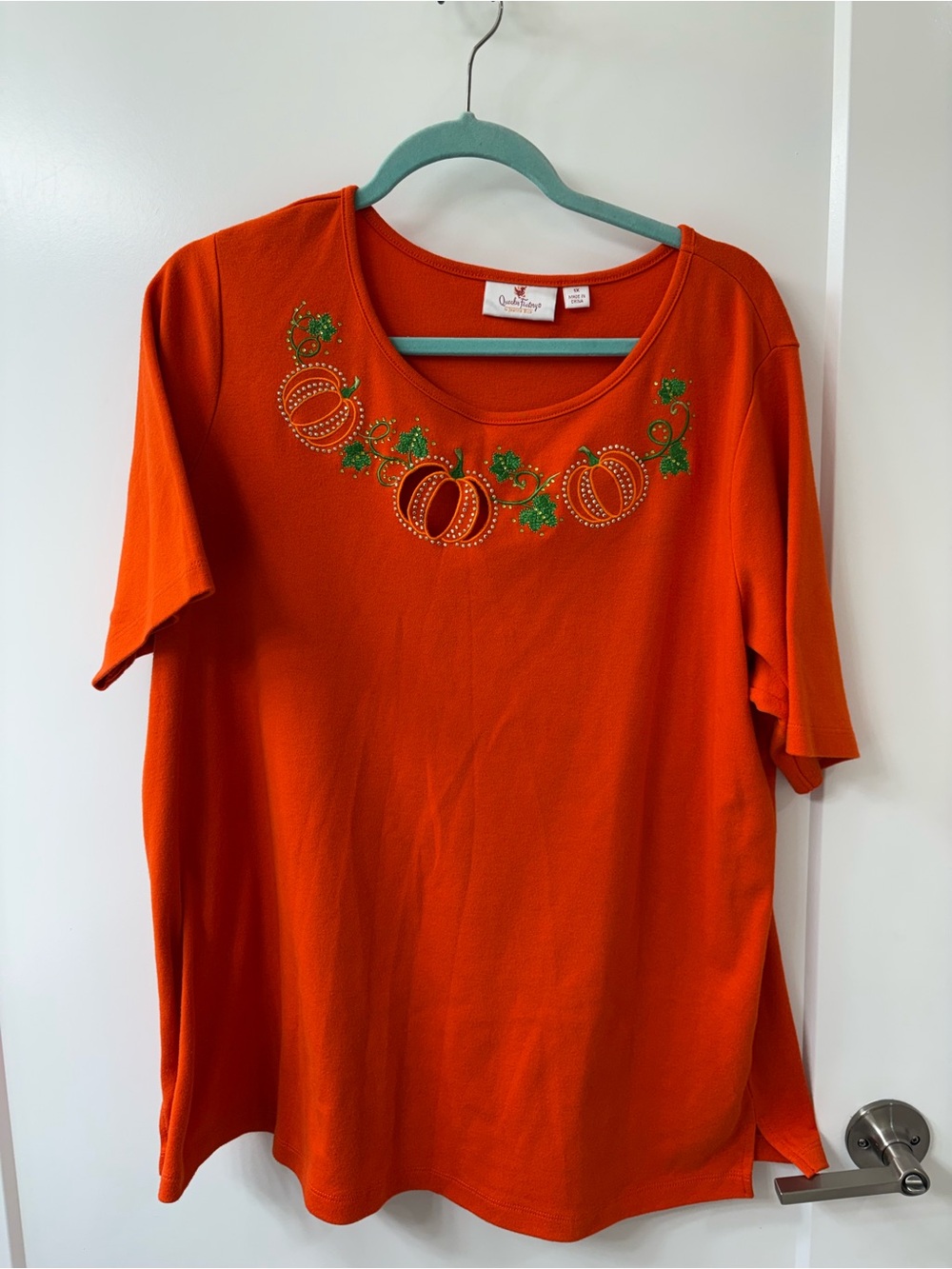 Quacker Factory Orange Embroidered Rhinestone Pumpkin Tee SZ 1X